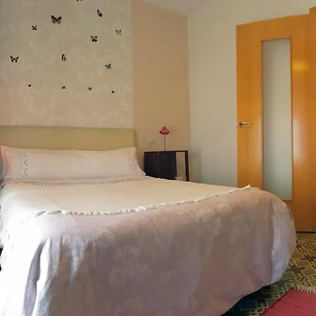 Apartamentos La Machacona Plaza De Santiago Caces