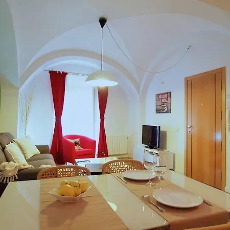 Apartamentos La Machacona Plaza De Santiago Lägenhet Caces